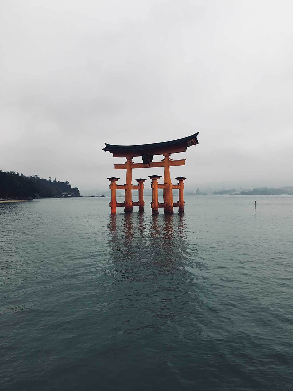 ITSUKUSHIMA+SHRINE+This+floating+gate+is+the+main+tourist+attraction+of+Miyajima+Island%2C+which+is+a+short+ferry+ride+away+from+Hiroshima.+This+UNESCO+World+Heritage+site+is+especially+beautiful+at+high+tide%3B+the+island+is+also+home+to+several+deer+and+many+small+vendors+selling+authentic+Japanese+goods.