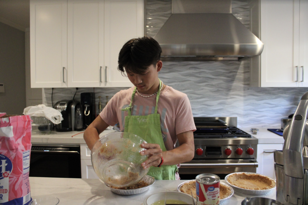 Key to giving back: Student pâtissier bakes and fundraises